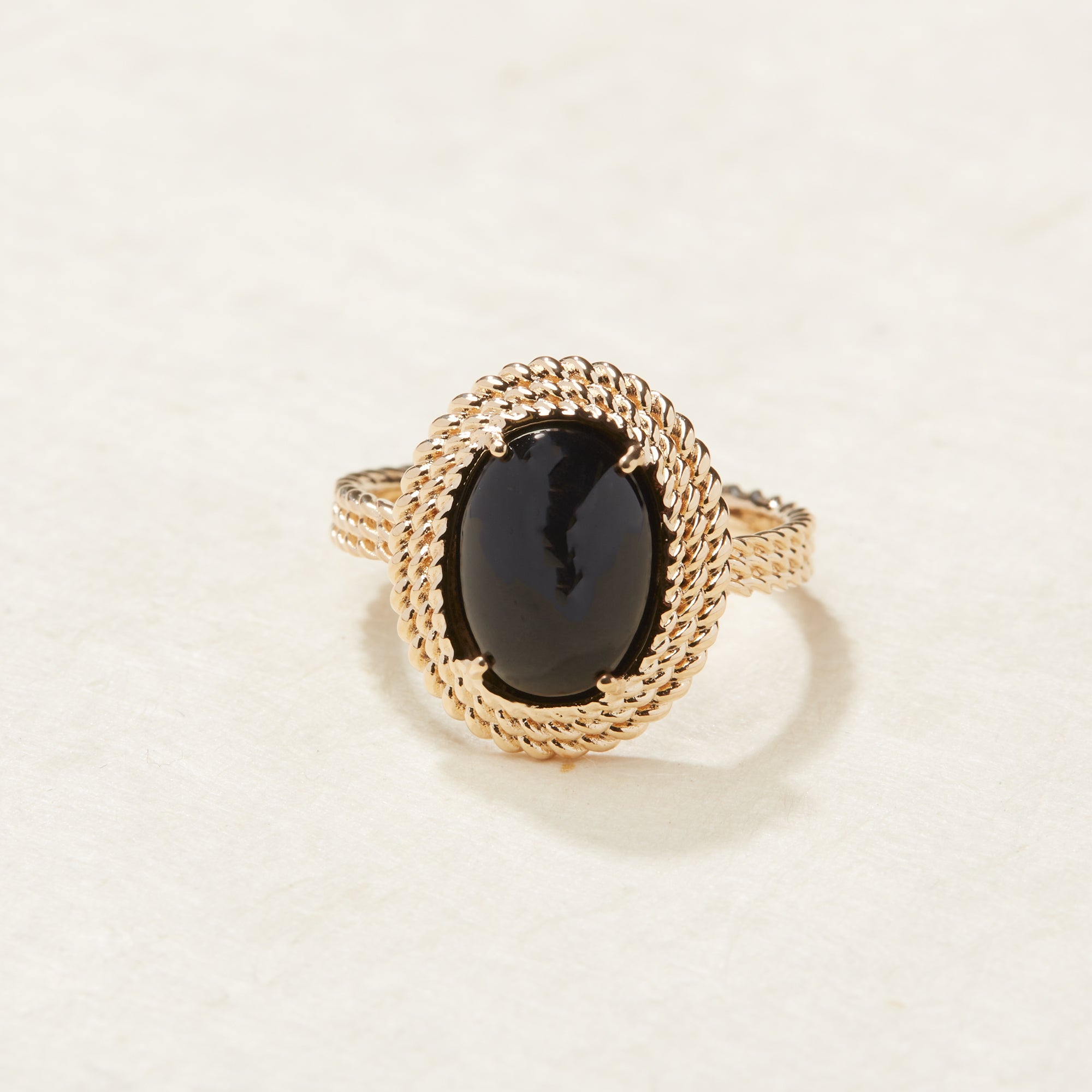 Bague large avec agate noire plaqué or