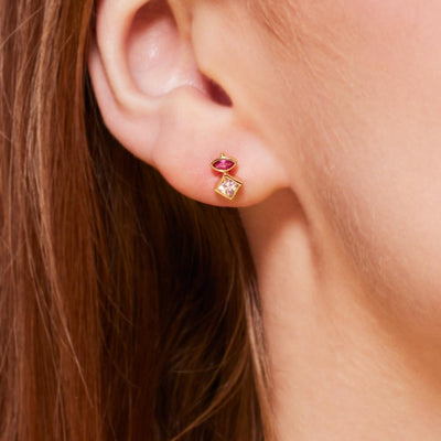 Puces d'oreilles serties clos d'oxyde de zirconium rose en plaqué or
