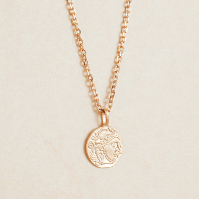 Médaille gravée Antiquité en plaqué or